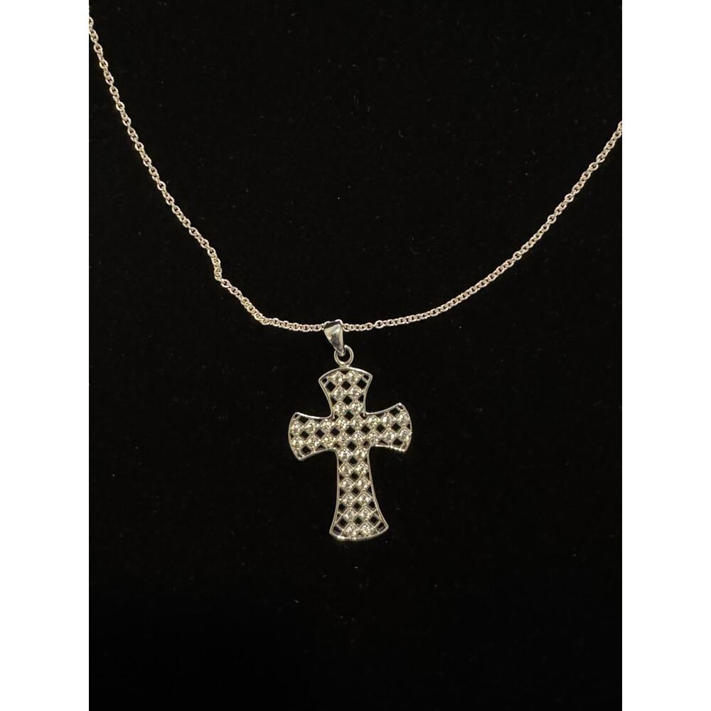 Sterling Silver Cross Pendant With Zircon Stones. .925 Silver